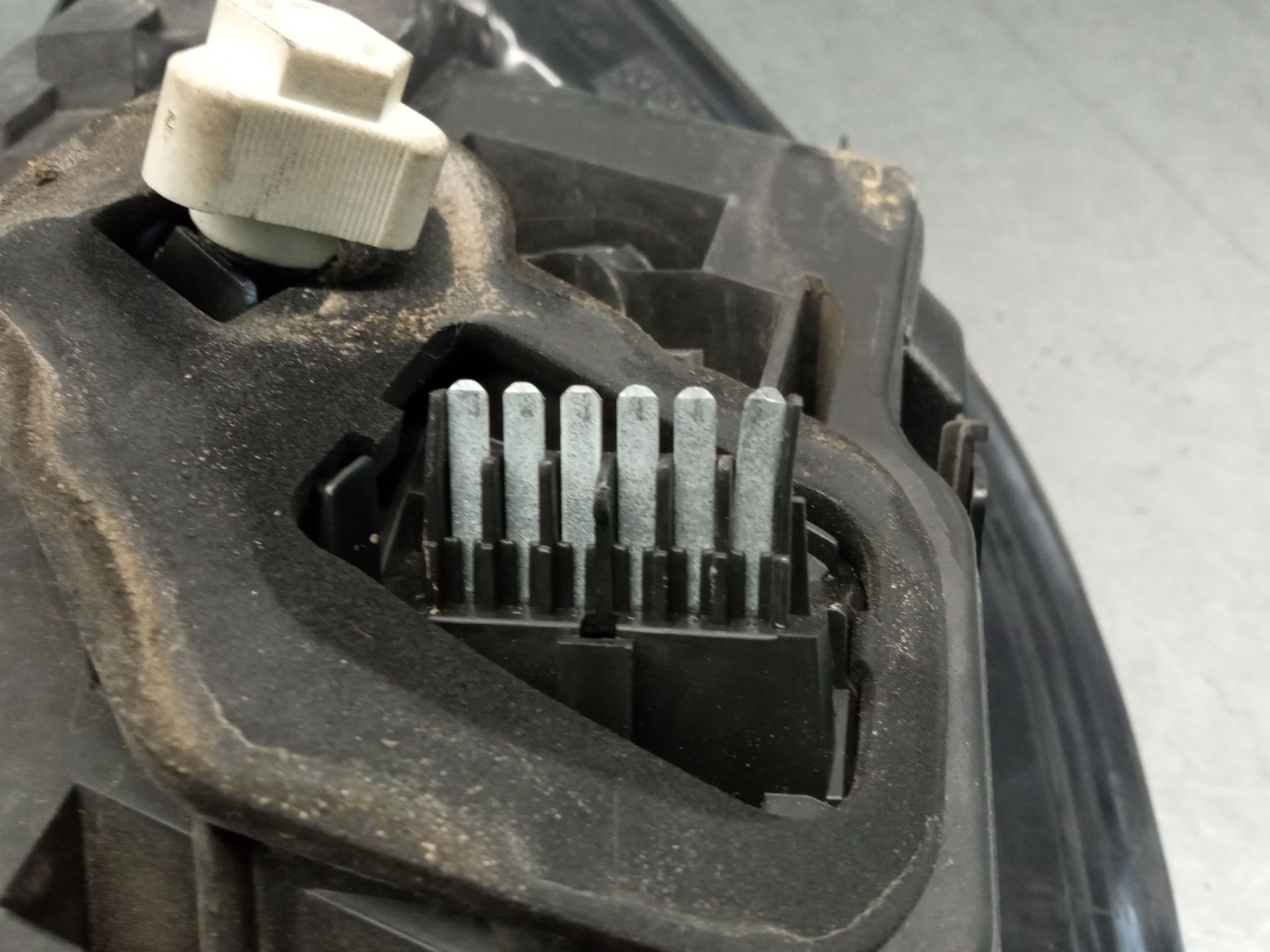 Feu Arrière Gauche Pour OPEL ASTRA H Phase 2 - Référence 93190304 - Occasion Bon état - Garantie 12 Mois