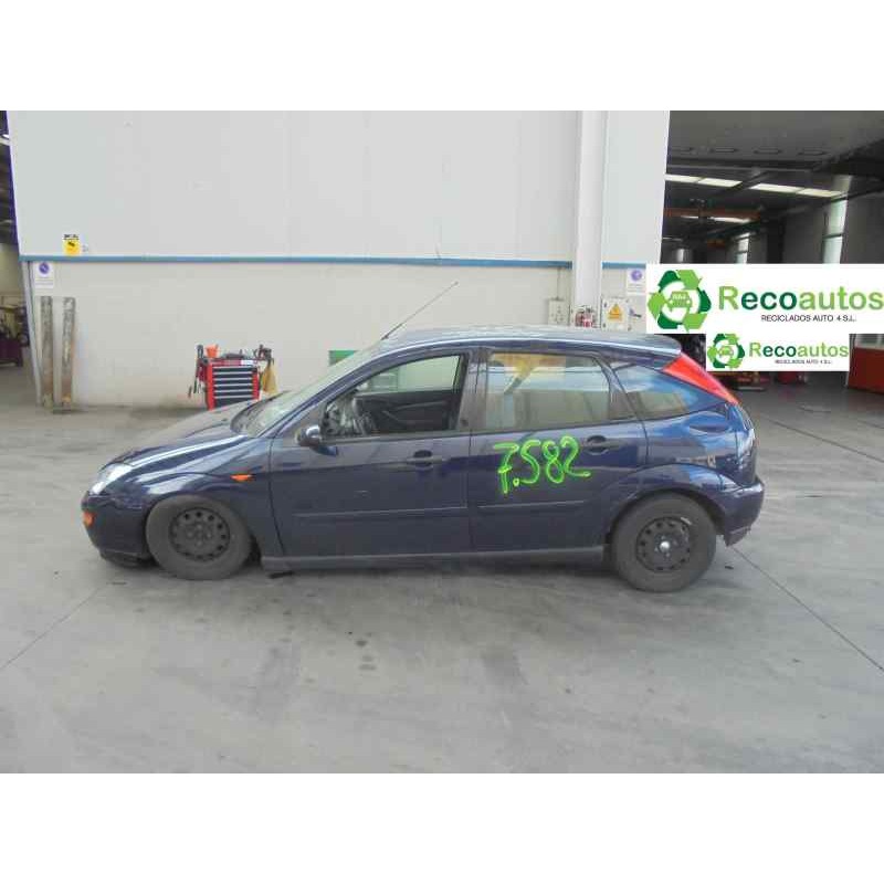 ford focus berlina (cak) del año 2000