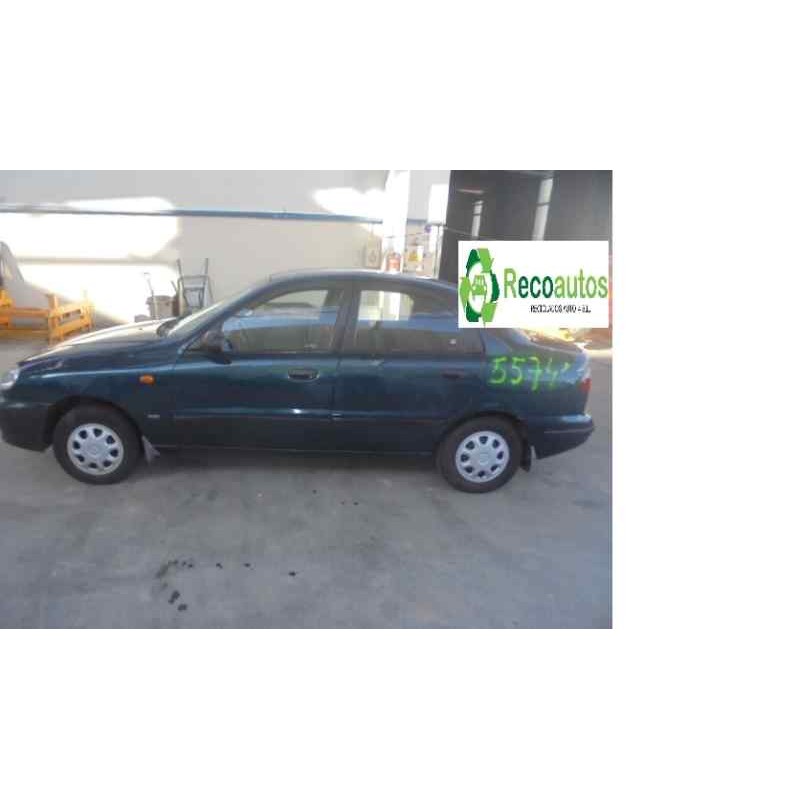 daewoo lanos del año 2000