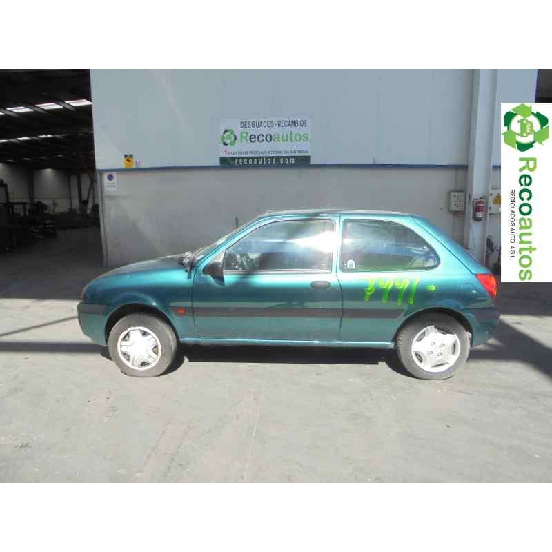 ford fiesta berlina (dx) del año 2000