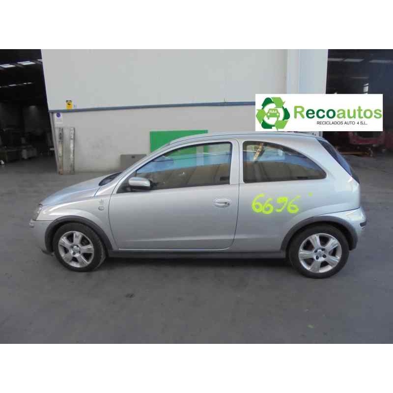 opel corsa c del año 2004