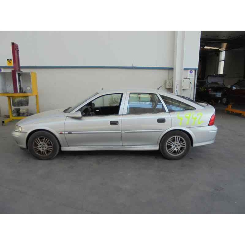 opel vectra b berlina del año 2001