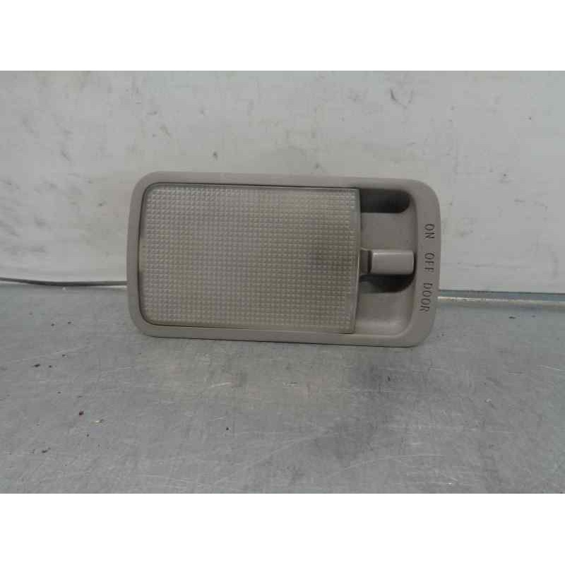 Recambio de luz interior para toyota avensis verso (m20) 2.0 turbodiesel cat referencia OEM IAM 9098114011  TRASERA