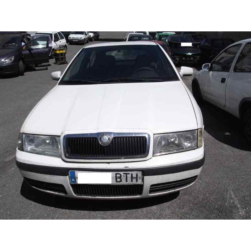 skoda octavia berlina (1u2) del año 2002