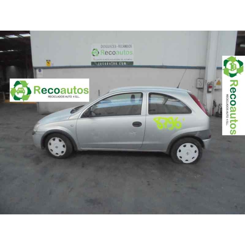 opel corsa c del año 2001