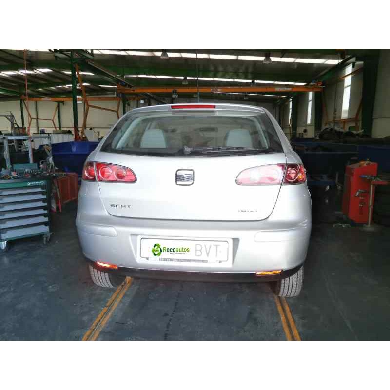 seat ibiza (6l1) del año 2002