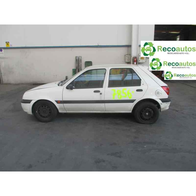 ford fiesta berlina (dx) del año 2001