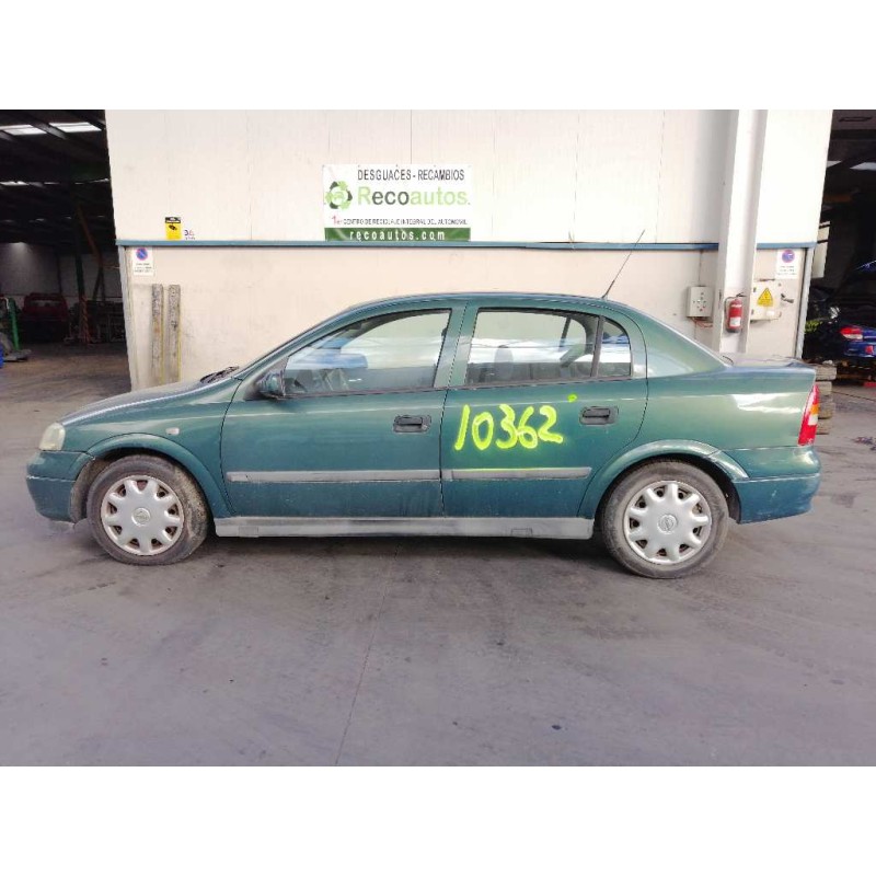 opel astra g berlina del año 2001