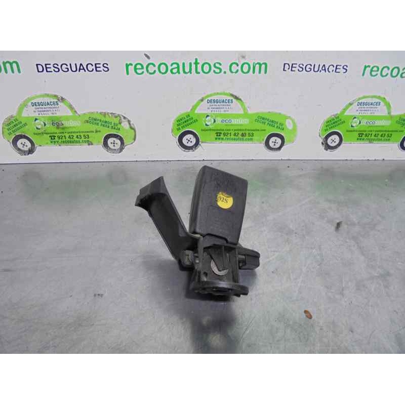 Recambio de enganche cinturon para audi a6 berlina (4f2) 3.0 tdi quattro (165kw) referencia OEM IAM 4F0857740D  