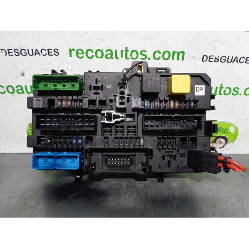 Recambio de caja reles / fusibles para opel astra gtc 1.6 16v referencia OEM IAM 13181278 5DK00866931 