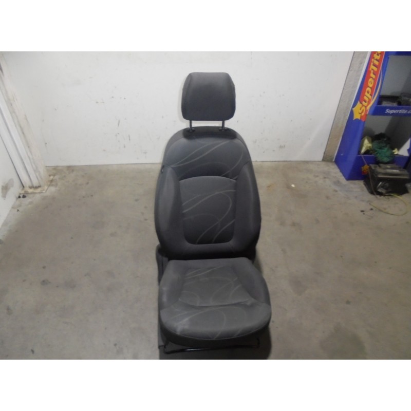 Recambio de asiento delantero derecho para chevrolet spark 1.0 cat referencia OEM IAM  TELA GRIS 5 PUERTAS