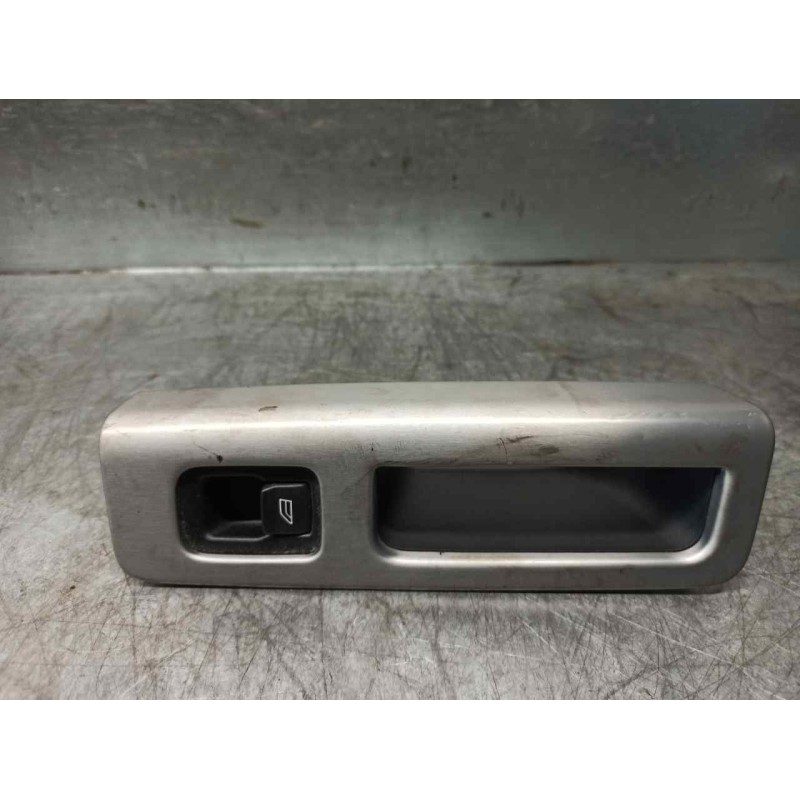 Recambio de mando elevalunas trasero izquierdo para volvo s40 berlina 2.0 diesel cat referencia OEM IAM 30774163  