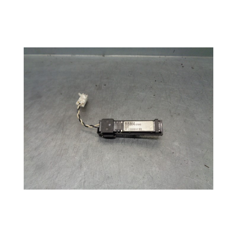 Recambio de antena para mazda 3 lim. (bl) 2.2 turbodiesel cat referencia OEM IAM BBM2676N0  