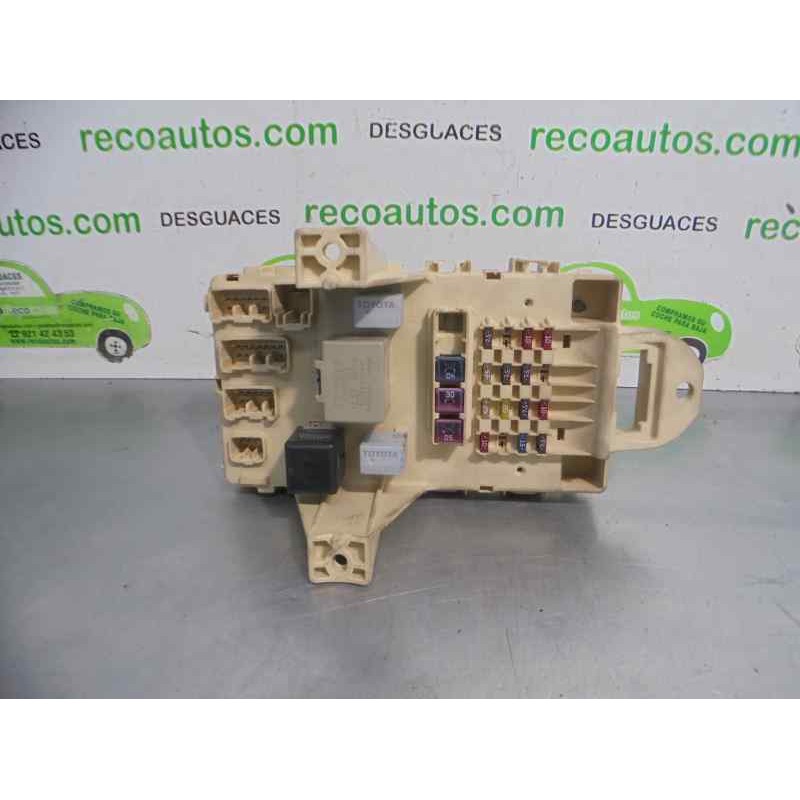 Recambio de caja reles / fusibles para toyota yaris (ncp1/nlp1/scp1) 1.0 cat referencia OEM IAM 827300D020 