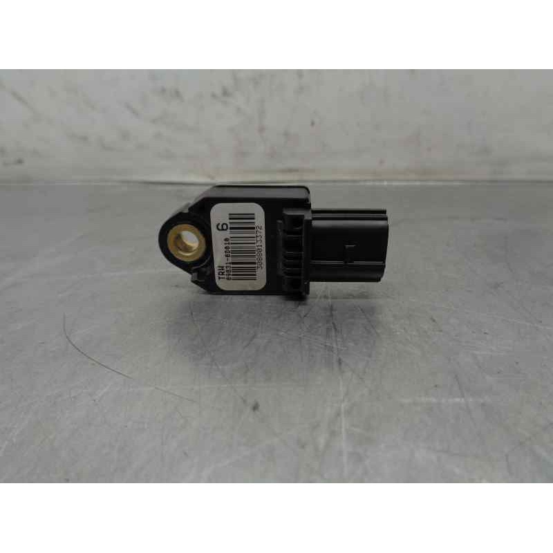 Recambio de sensor impacto para toyota yaris 1.3 16v cat referencia OEM IAM 898310D010  