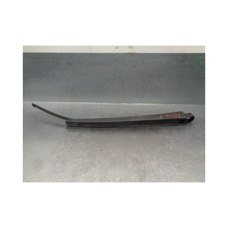 Recambio de brazo limpia trasero para skoda rapid 1.6 tdi dpf referencia OEM IAM 5JA955707  