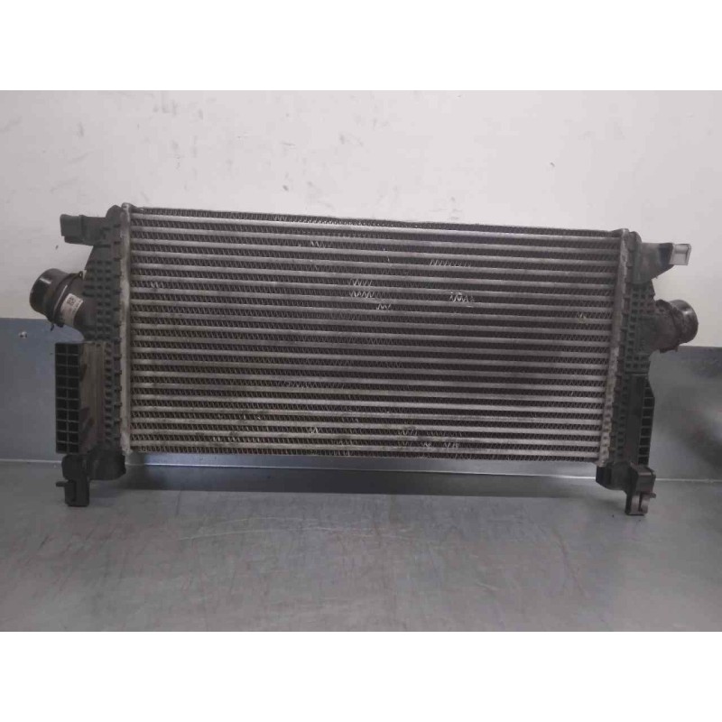 Recambio de intercooler para opel astra j lim. 1.6 cdti dpf referencia OEM IAM 13267646 8135 DELPHI