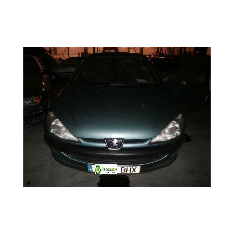 peugeot 206 berlina del año 2001