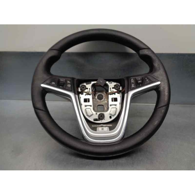 Recambio de volante para opel astra j gti 1.4 sedan p10 referencia OEM IAM 13351029  