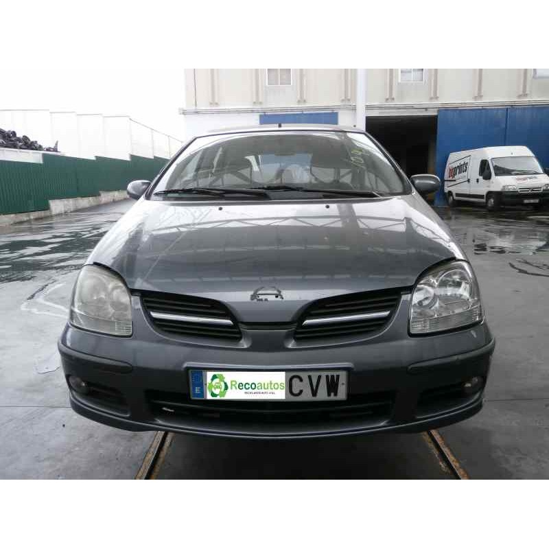 nissan almera tino (v10m) del año 2004