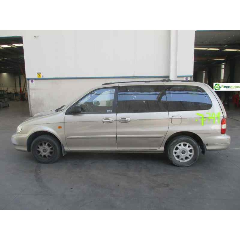 kia carnival del año 2001