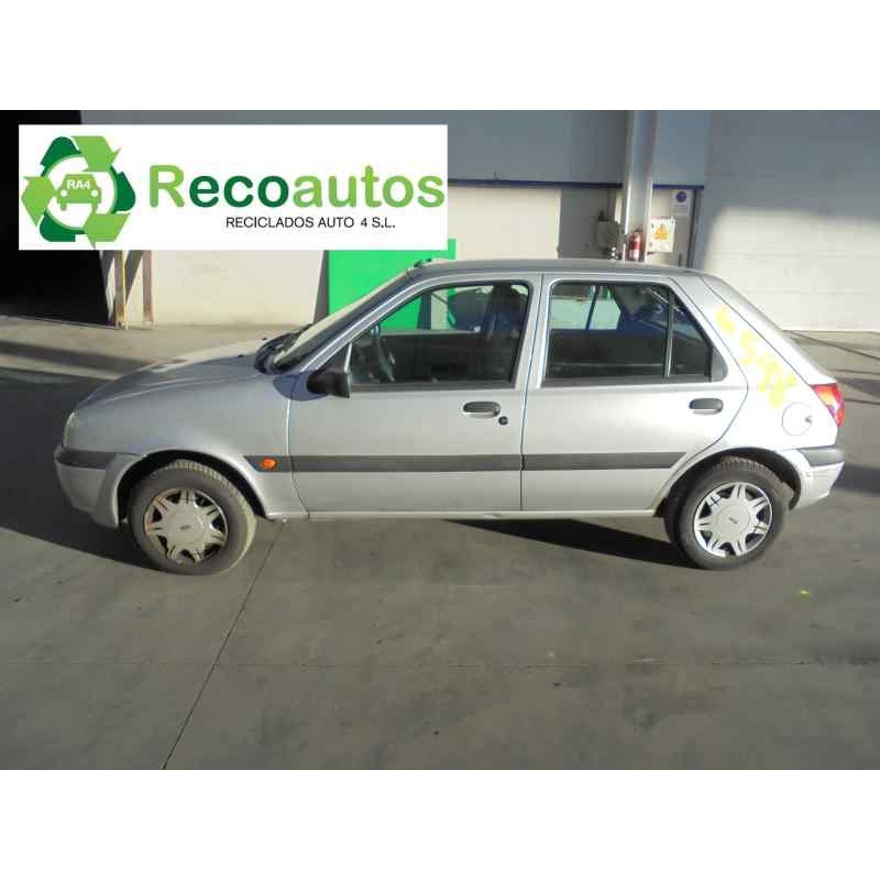 ford fiesta berlina (dx) del año 2000