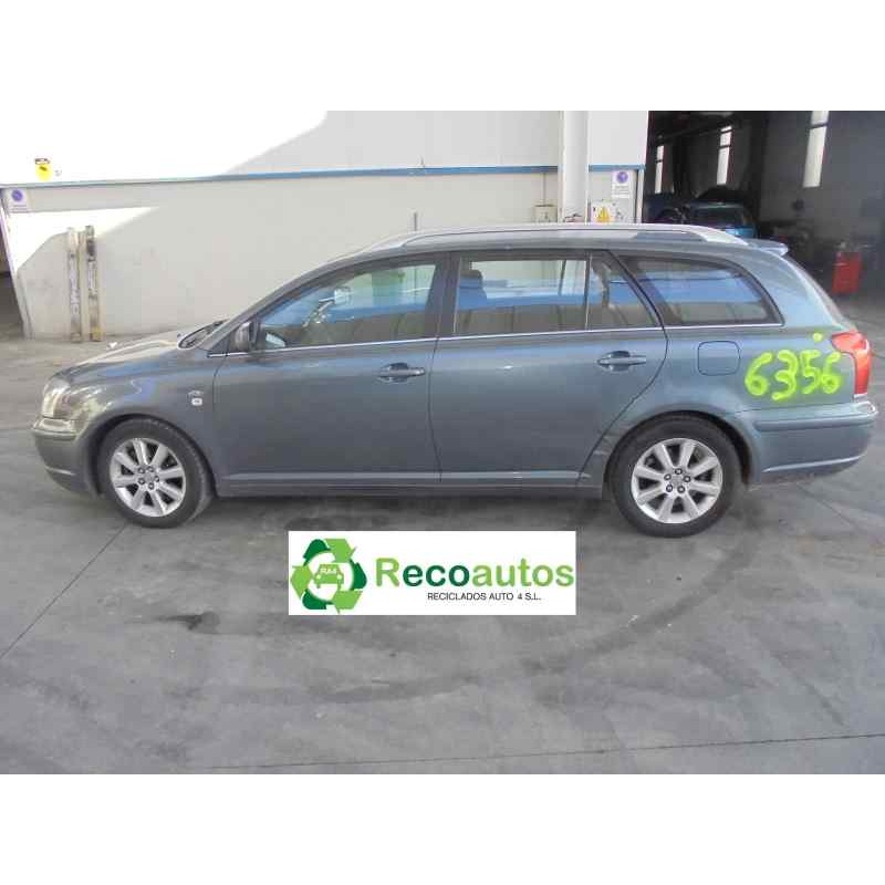 toyota avensis wagon (t25) del año 2003