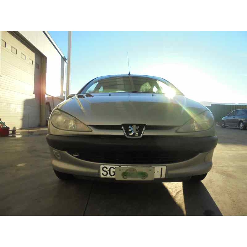 peugeot 206 berlina del año 1999