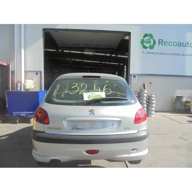 peugeot 206 berlina del año 2004