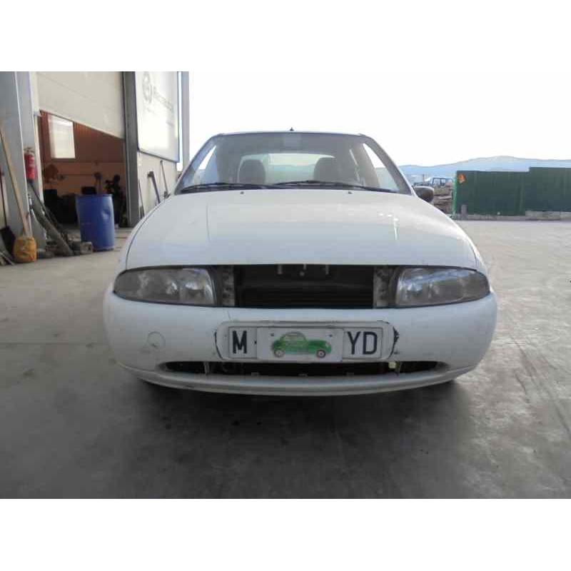 ford fiesta berlina del año 1999