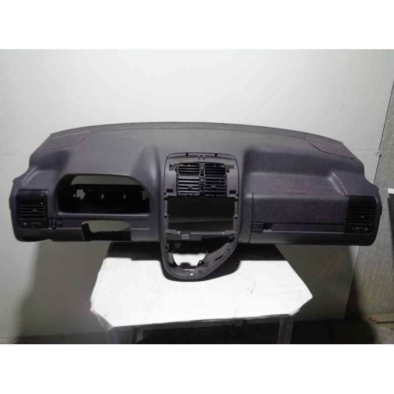 Recambio de salpicadero para mercedes vito marco polo (638) 112 cdi referencia OEM IAM A638768036877 GRIS 