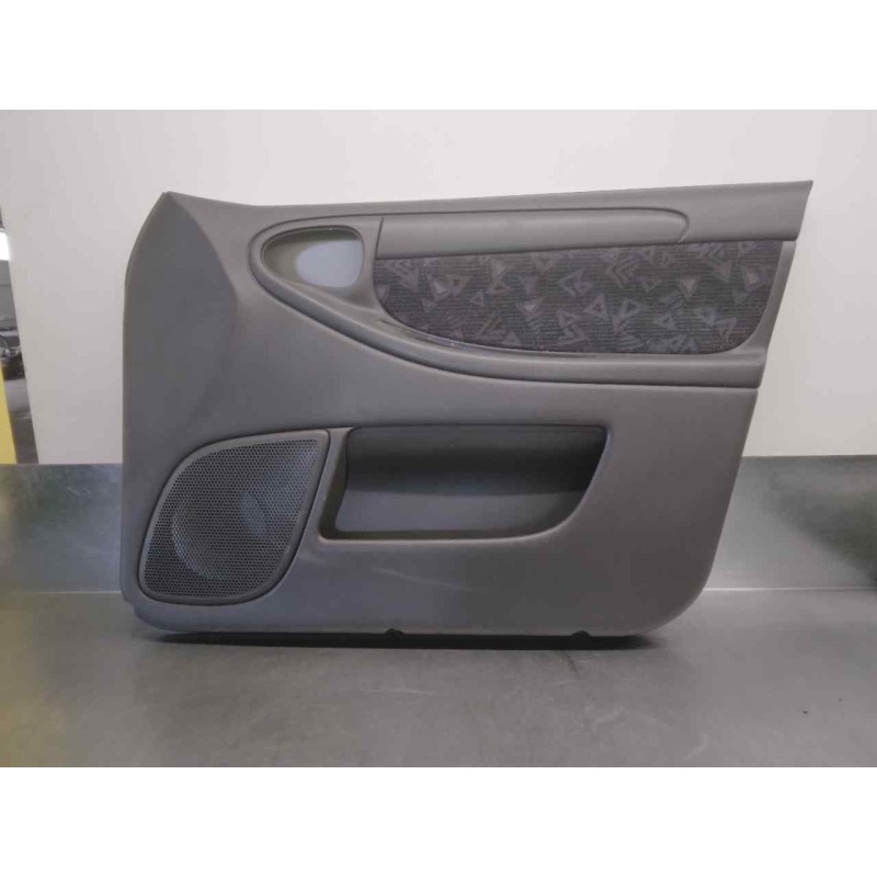 Recambio de guarnecido puerta delantera derecha para daewoo lanos cool referencia OEM IAM 96275527  4 PUERTAS