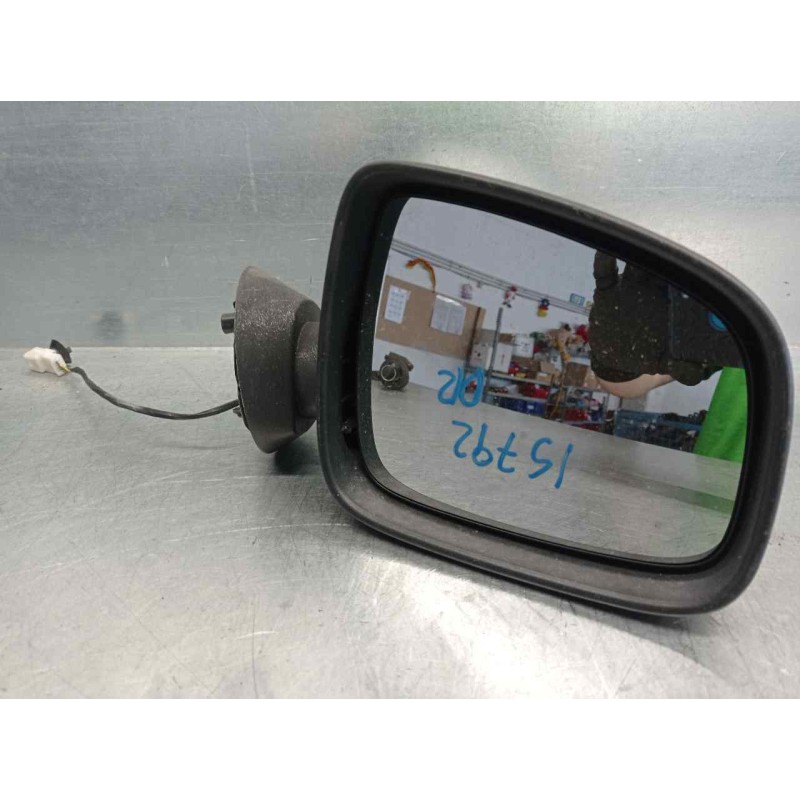 Recambio de retrovisor derecho para dacia sandero ambiance referencia OEM IAM 963747198R 5 PINES 5 PUERTAS