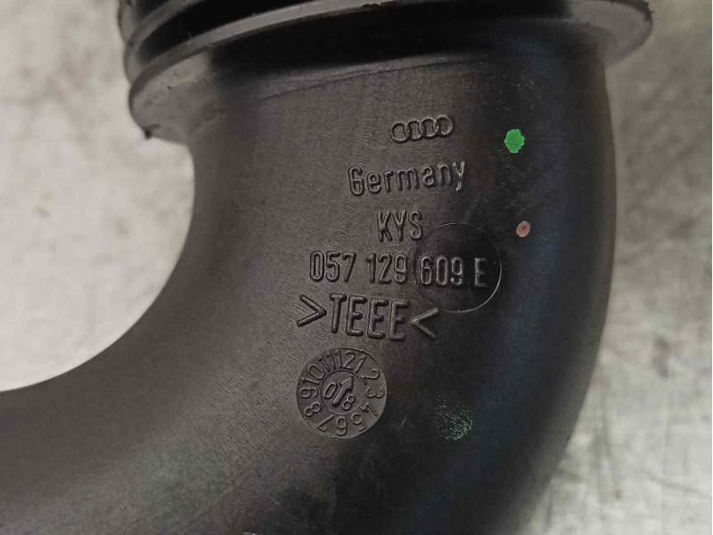 Recambio de tubo para audi a8 (4e2) 4.2 v8 40v referencia OEM IAM 057129609E  