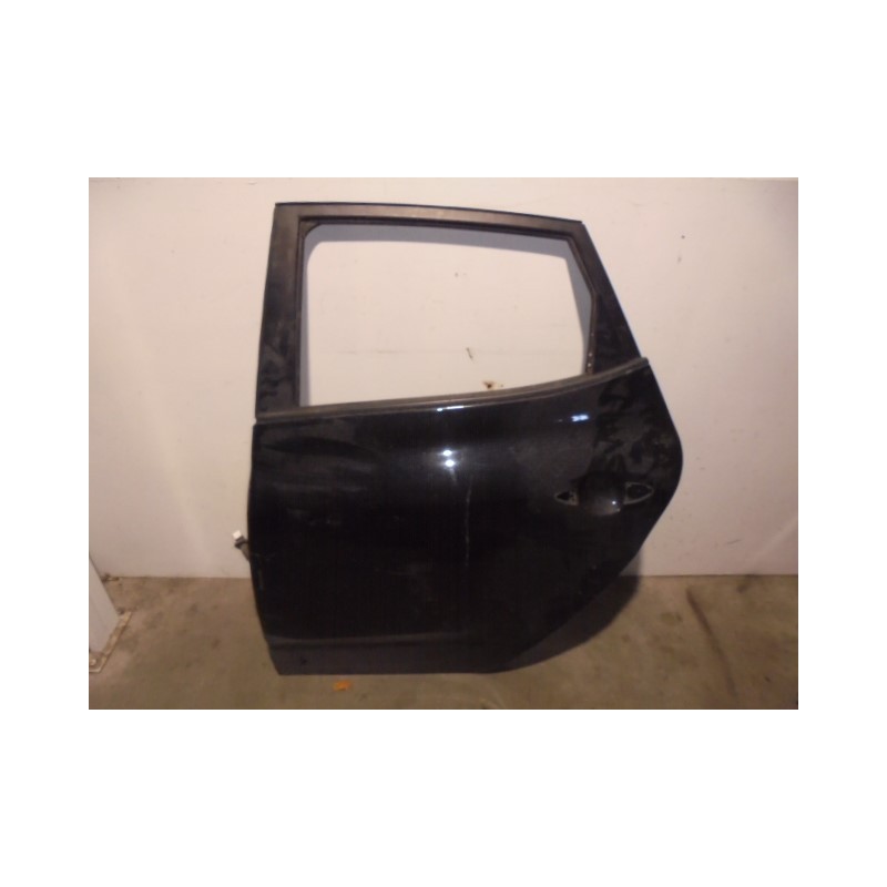 Recambio de puerta trasera izquierda para hyundai ix20 gl classic referencia OEM IAM 770031K000 NEGRA 5 PUERTAS