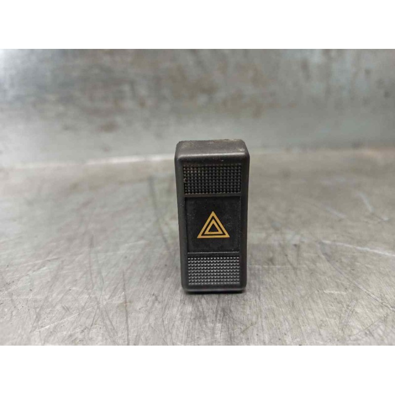 Recambio de warning para renault 19 txi 1.7 referencia OEM IAM   