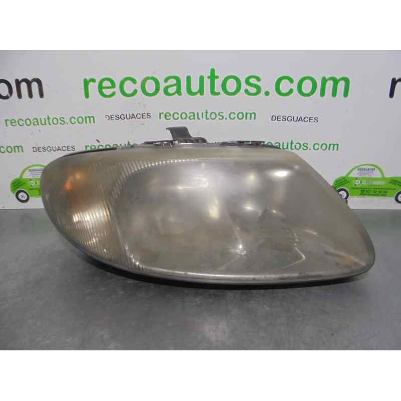 Recambio de faro derecho para chrysler voyager (rg) 2.5 crd cat referencia OEM IAM 04857702AB  