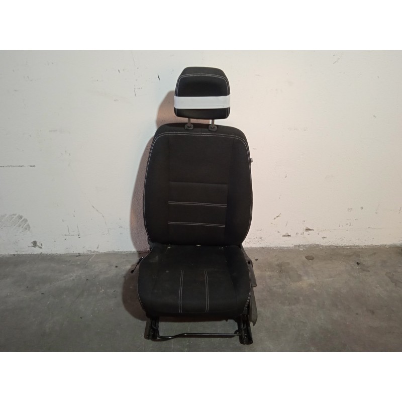 Recambio de asiento delantero izquierdo para renault fluence dynamique referencia OEM IAM  TELA NEGRA 4 PUERTAS