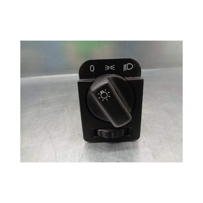 Recambio de mando luces salpicadero para opel astra f berlina básico referencia OEM IAM 90481764 90481763 