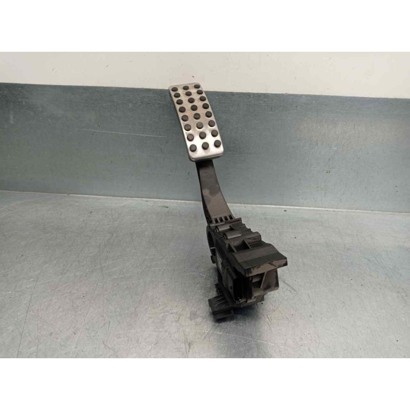 Recambio de potenciometro pedal para mercedes clase cla (w117) 2.1 cdi cat referencia OEM IAM A2463001604  