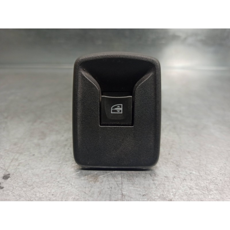 Recambio de mando elevalunas delantero derecho para dacia lodgy 1.6 cat referencia OEM IAM 254217475R  