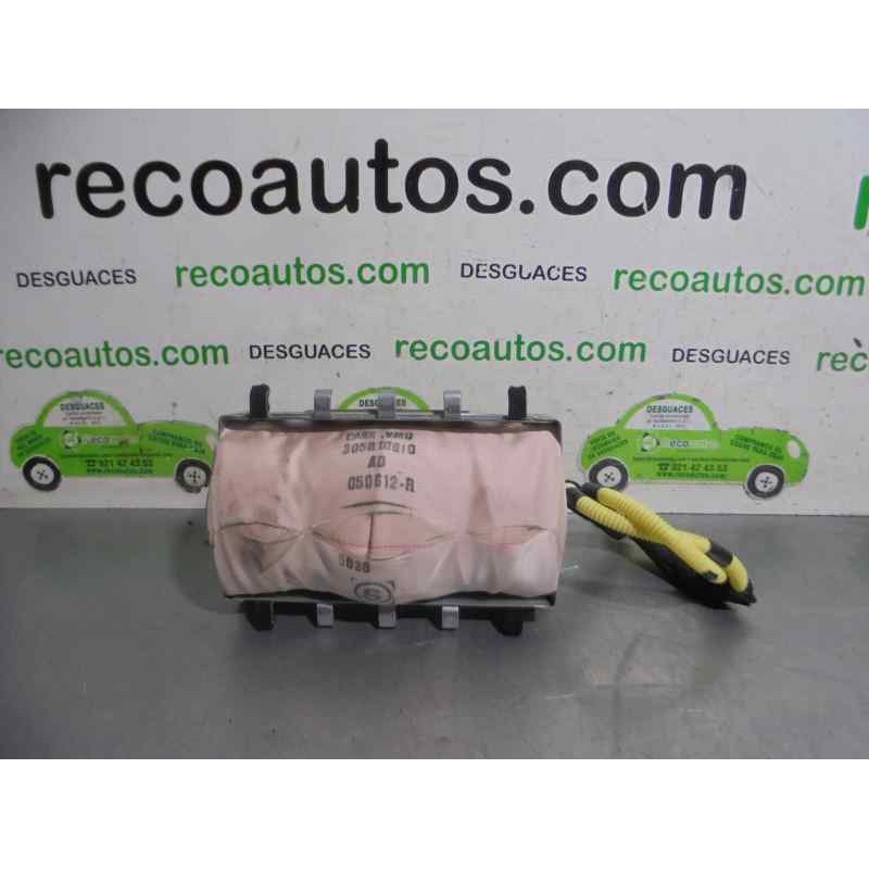 Recambio de airbag delantero derecho para toyota auris 1.4 turbodiesel cat referencia OEM IAM 305810910  