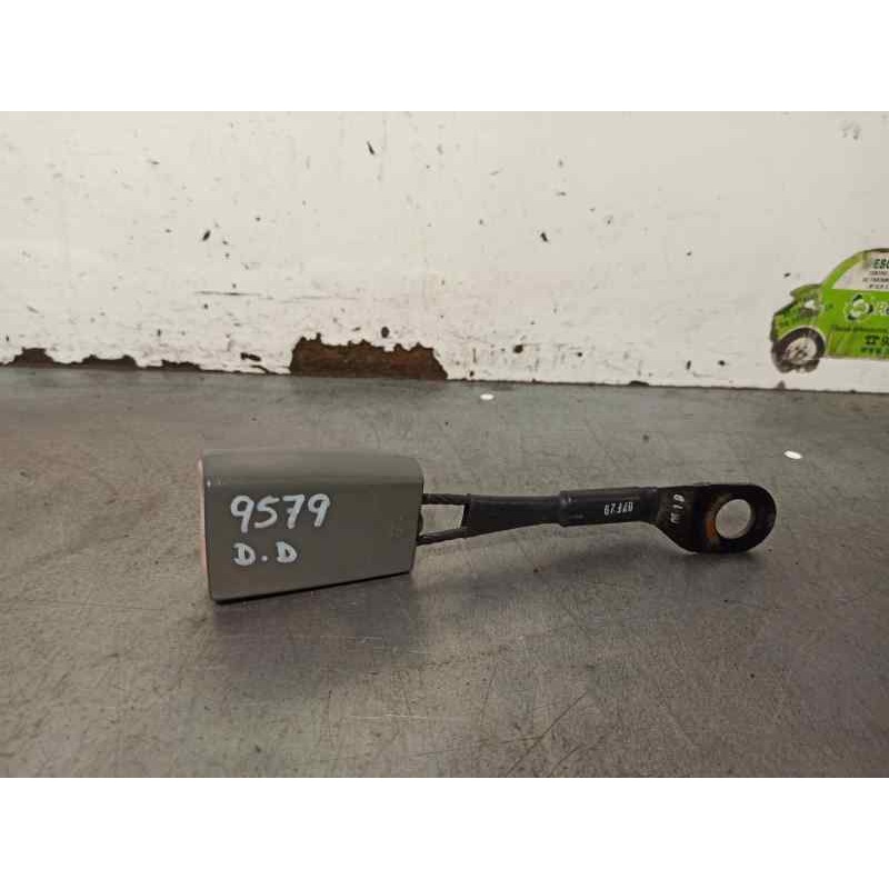 Recambio de enganche cinturon para chevrolet nubira wagon 2.0 diesel cat referencia OEM IAM J51313  