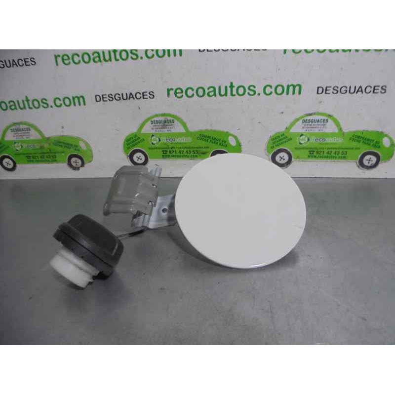 Recambio de tapa exterior combustible para toyota auris 1.4 turbodiesel cat referencia OEM IAM   