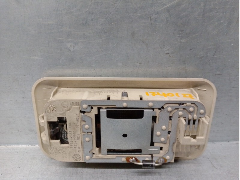 Recambio de luz interior para lancia musa (184) 1.3 jtd 16v referencia OEM IAM 735244962  