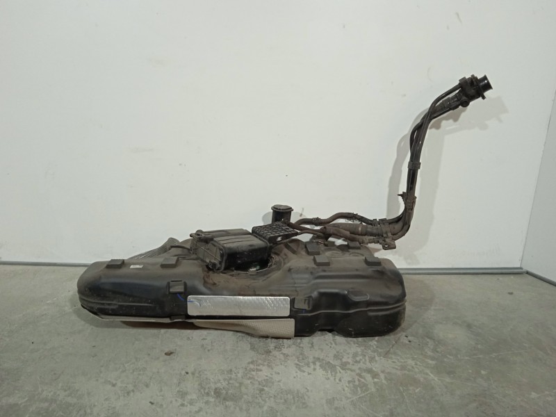 Recambio de deposito combustible para hyundai i30 fastback 2.0 tgdi cat referencia OEM IAM 31150G4000 M190107B0095 