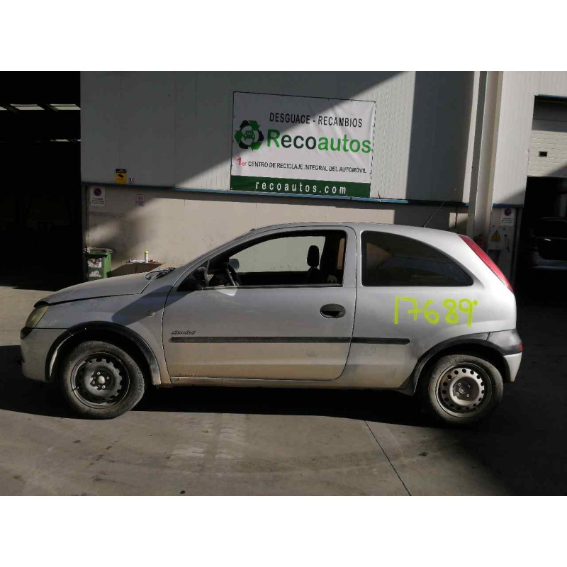 opel corsa c del año 2001