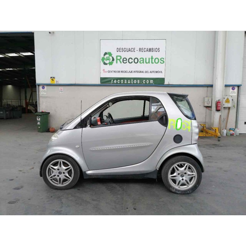 smart micro compact car del año 2002