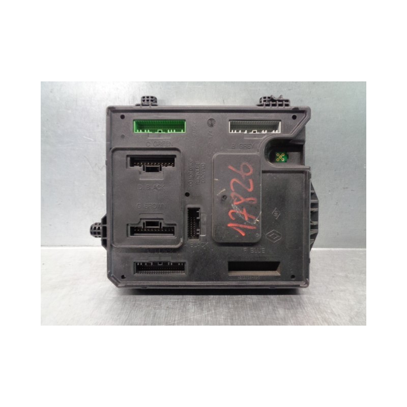 Recambio de caja reles / fusibles para renault scenic iii 1.5 dci diesel fap referencia OEM IAM 284B17882R S180098101 CONTINENTA
