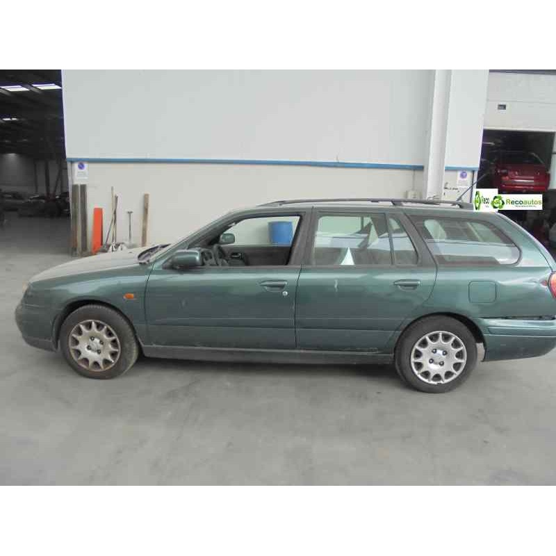 nissan primera trav. (wp11) del año 2000